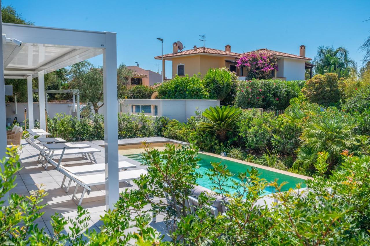 Villa Kosmos - Piscina E Giardino - Villasimius Bagian luar foto
